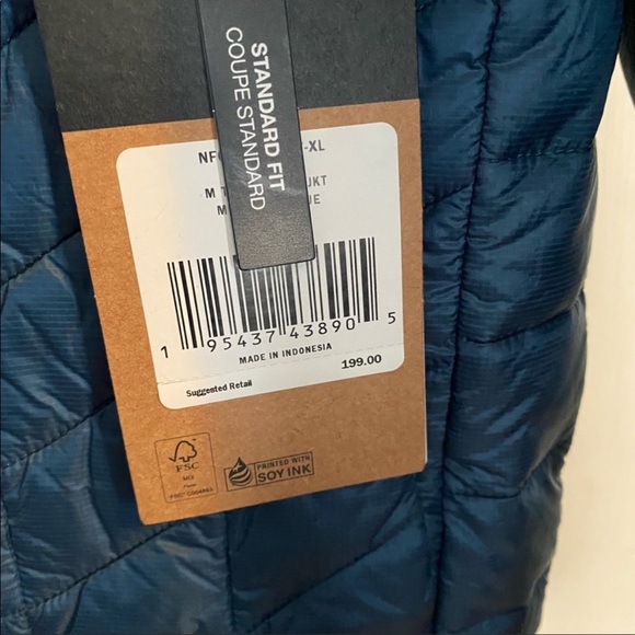 Selling Mens North Face Thermoball Light weight jacket. - Picture 6 of 6